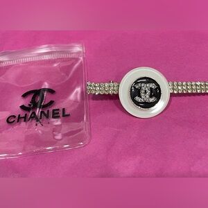 Clearance CHANEL Black and White Crystal Alligator Clip New